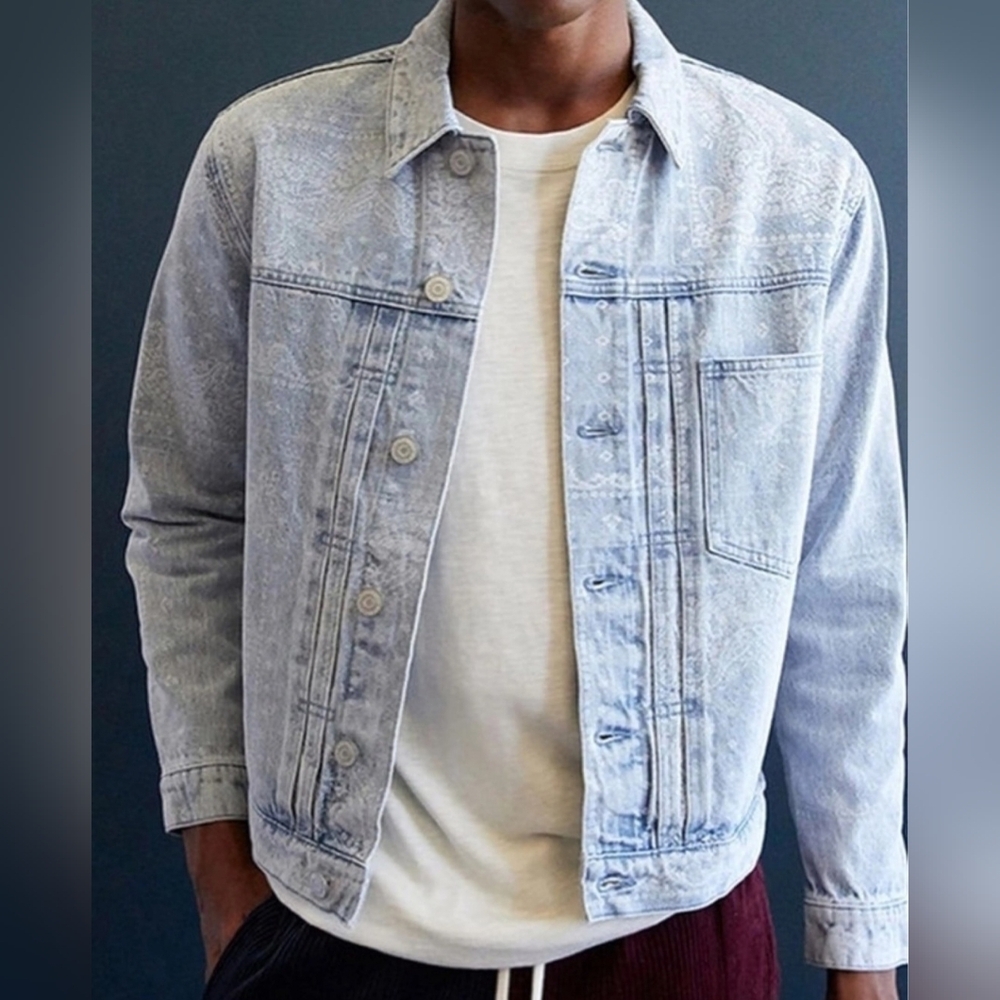 PacSun Men's Paisley Light Wash Medium Denim Jacket
